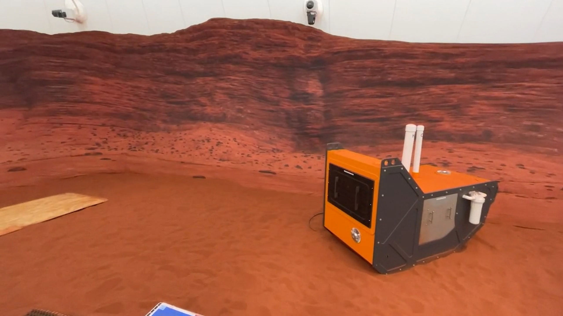 Join NASA's Epic Adventure Live Like a Martian for a Year in Space Simulation-