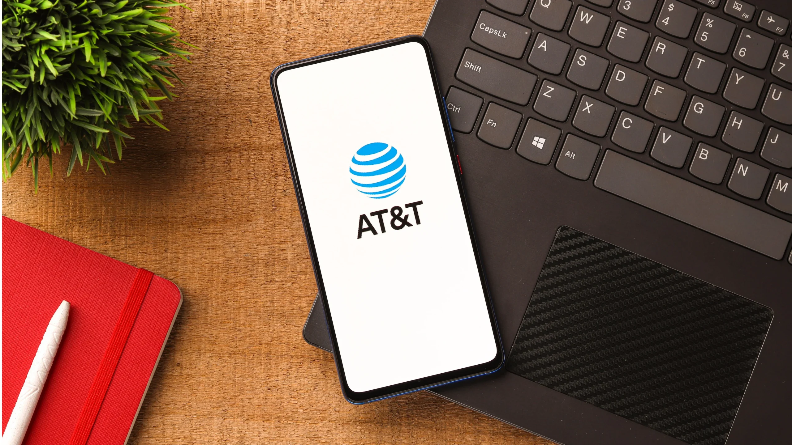 Outrage Over AT&T's Tiny $5 Offer: Is This Fair for Hours Without Service?