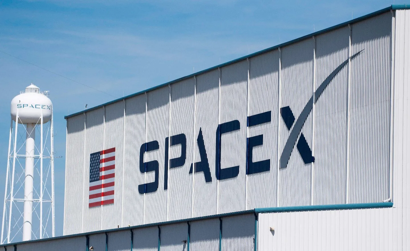 Elon Musk's SpaceX Helping US Military With Missile-Tracking Satellites