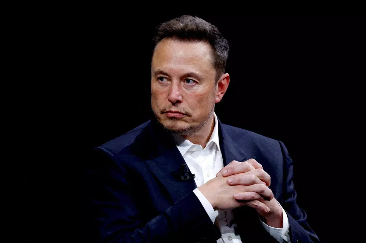 From Riches to Rivalry: How Elon Musk and Jeff Bezos' Fortune Faceoff Captivates the World