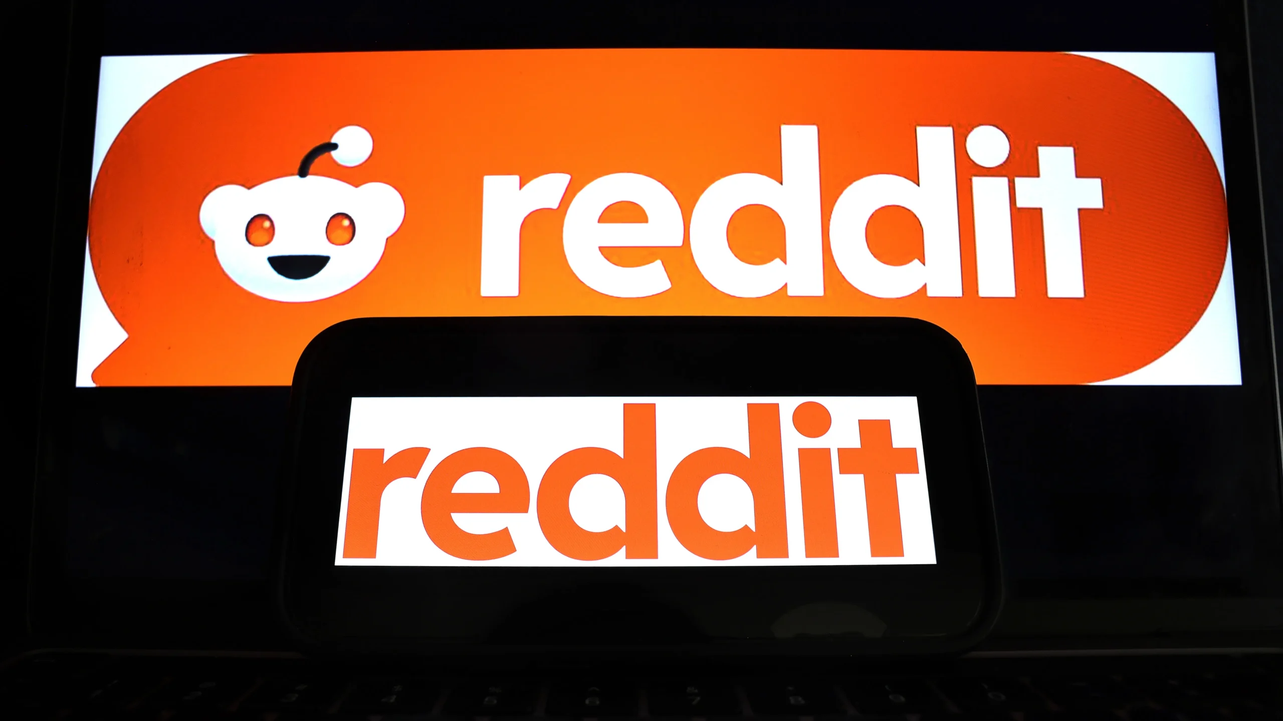 Reddit Prepares for Major IPO What It Means for Tech and Stock Market Fans--
