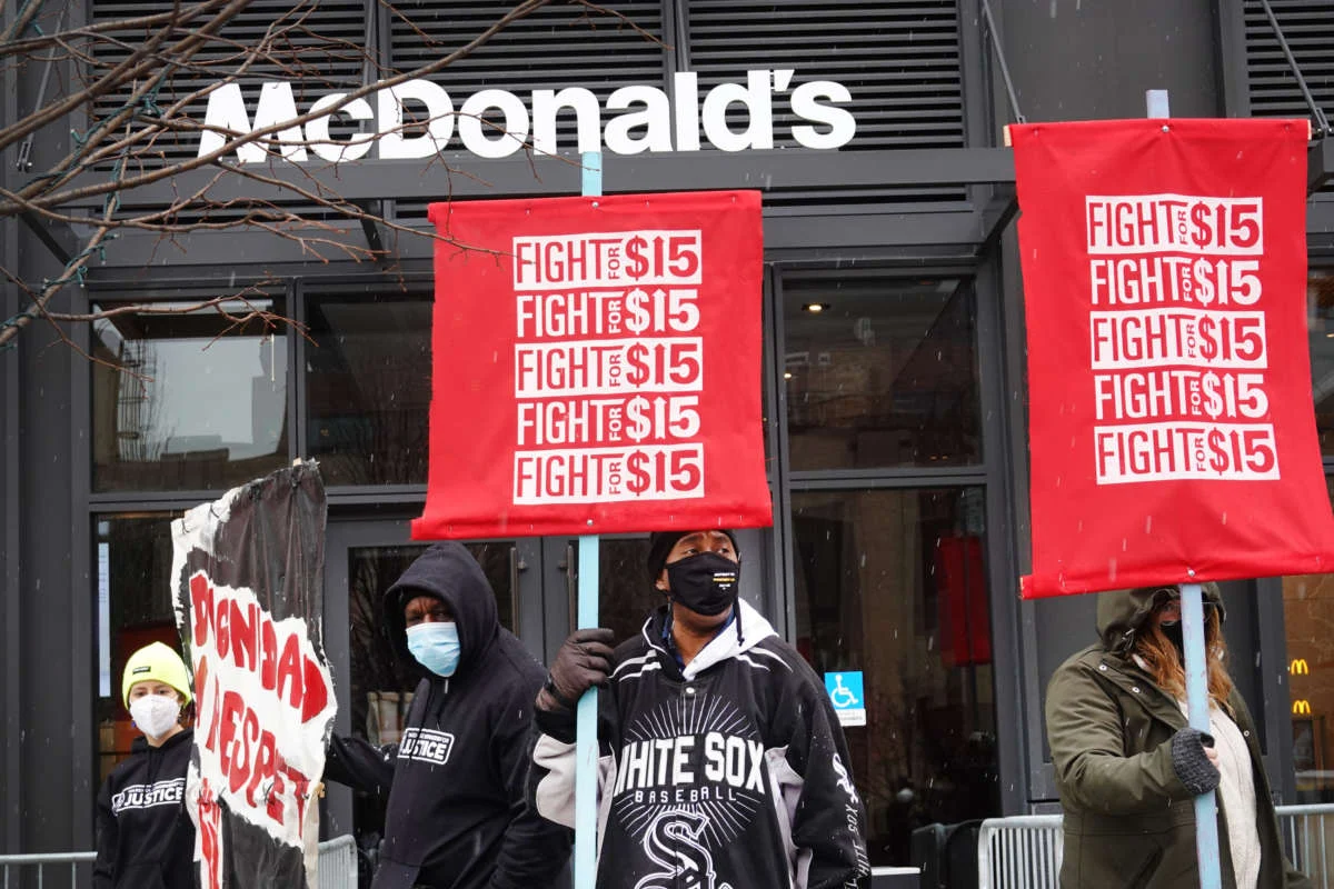Battle Lines Drawn The Heated Debate Over Minimum Wage in the Restaurant Industry