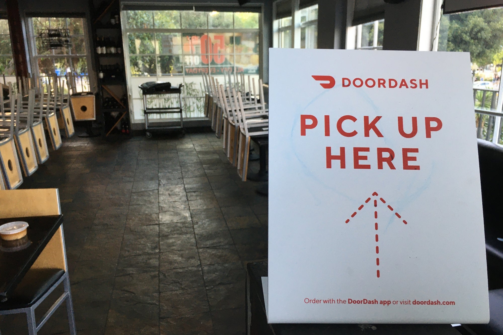A Driver for DoorDash Shares His Earnings With His Customers, Stunning Them With the Details