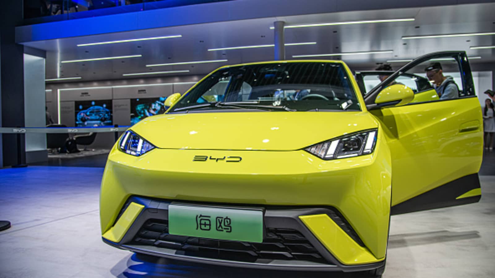 China’s EV Industry Struggles Why Are Local Car Makers Taking Longer to Pay Bills Than Tesla--