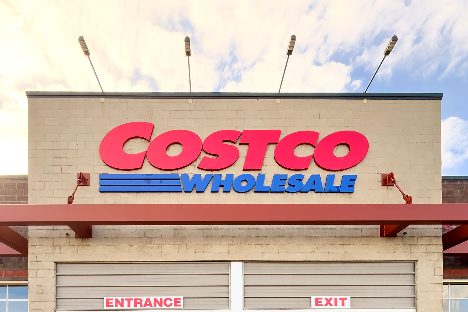 Costco Breaks Tradition Why the Retail Giant Is Shutting Down This Memorial Day---