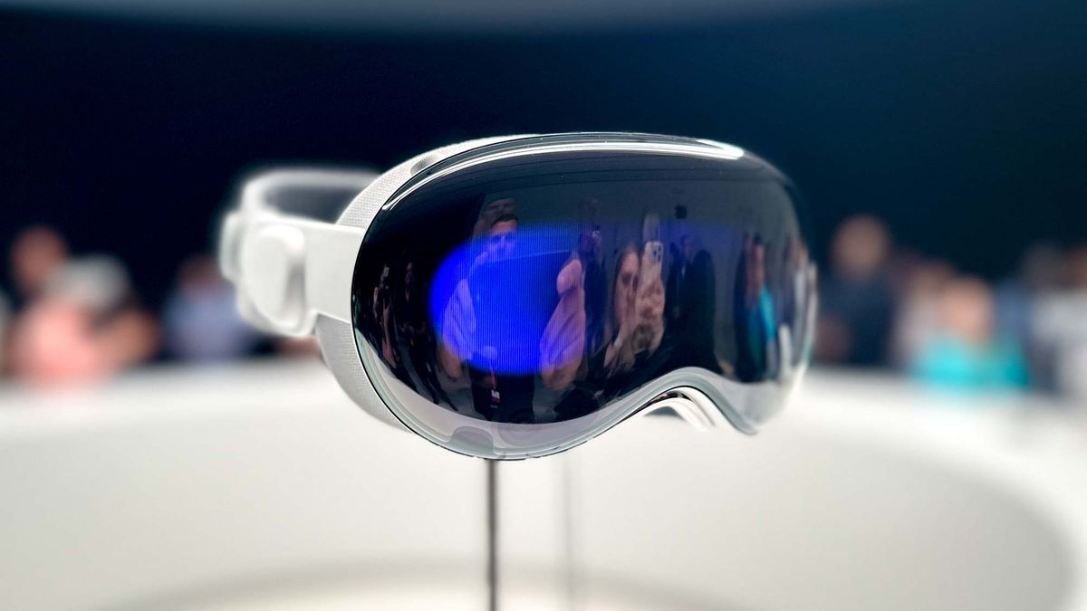 Exciting Peek: Apple Vision Pro 2 Promises Affordable Innovation in Mixed Reality