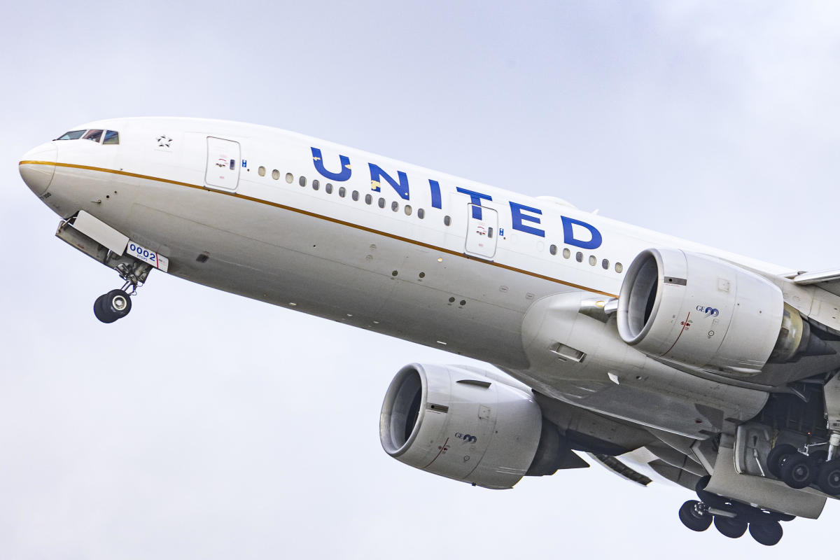 Flight Diverted How a Disruptive Passenger Cost United Airlines Over $20,000 and Altered Travel Plans---