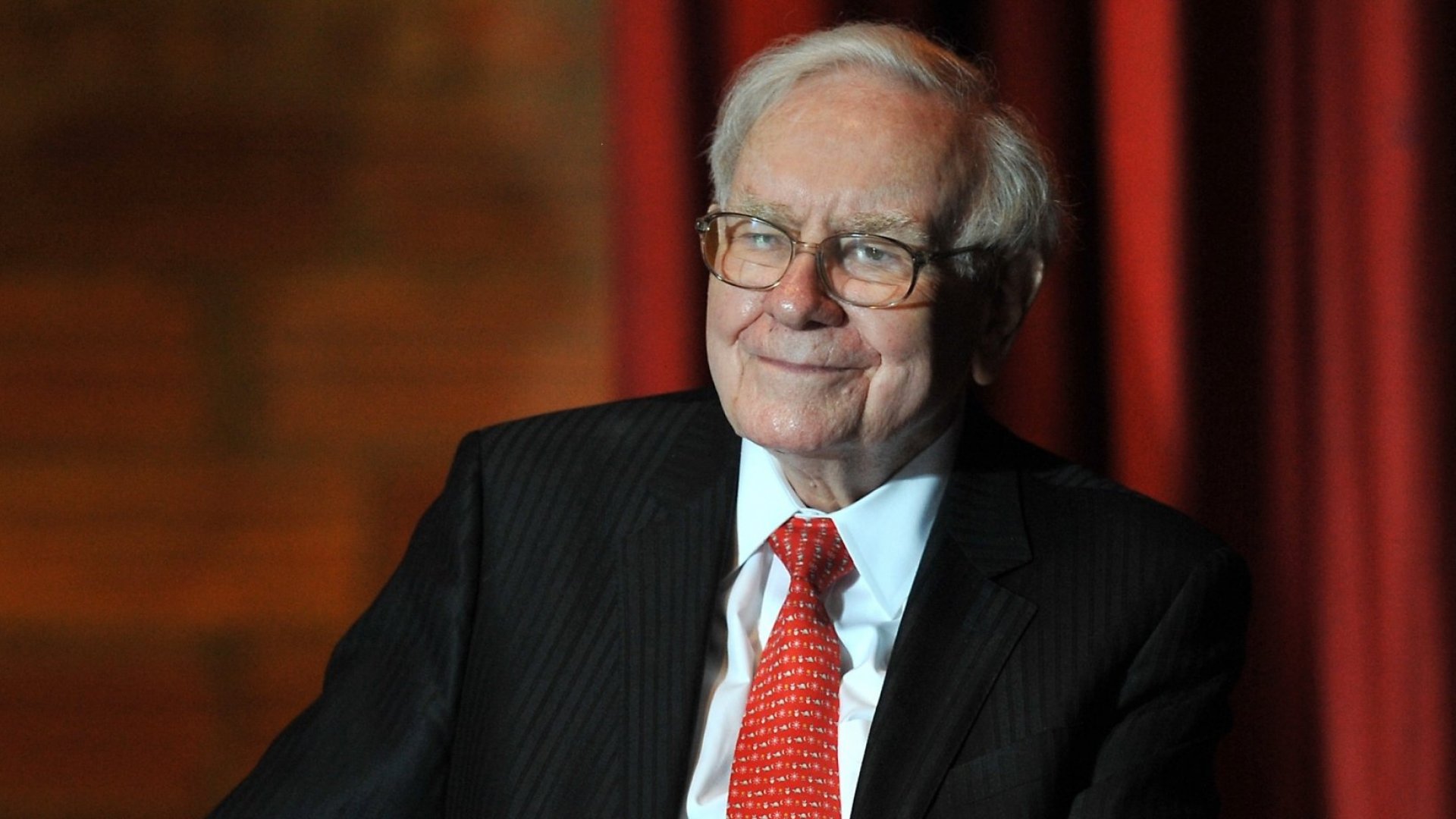 How Warren Buffett Beats Inflation: Simple Tips to Grow Your Skills and Wealth