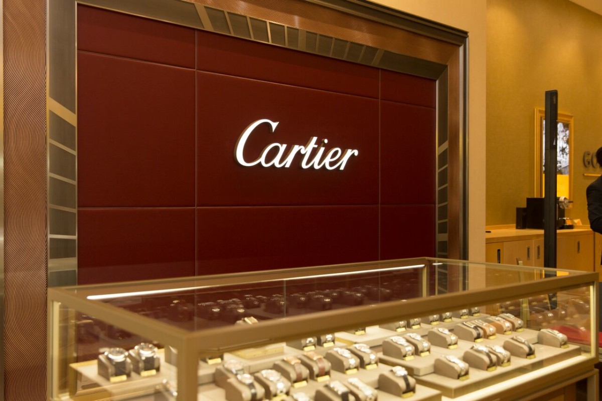 Lucky Break: How a Man Scored $14,000 Cartier Earrings for Just $14!