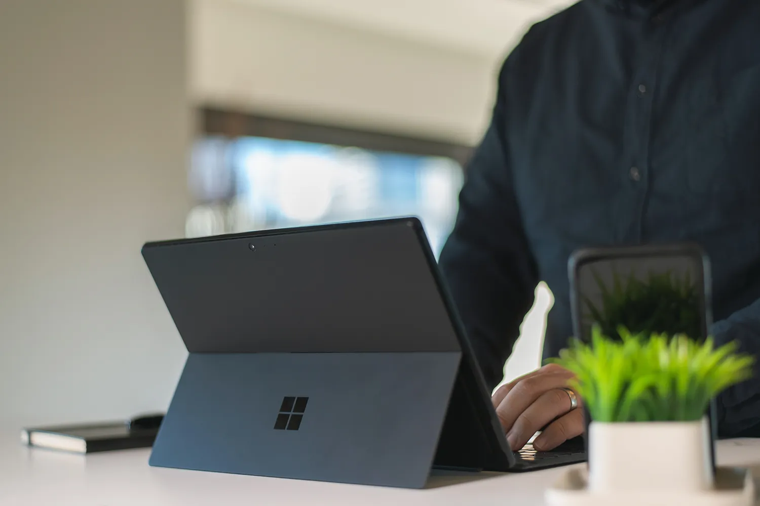 Microsoft Unveils New Surface Pro Faster Than MacBook Air and Packed with AI Tech---