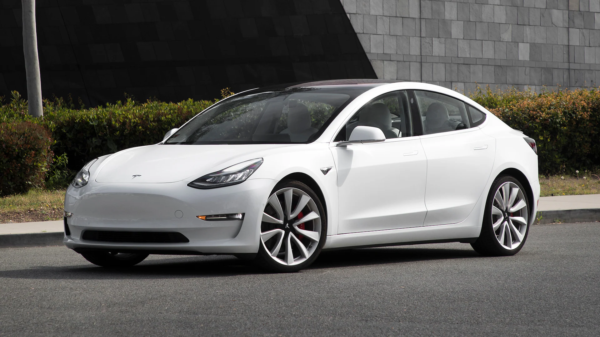 New Tesla Model 3 Outruns Rivals with Lightning-Fast Charging Wins: Here's How