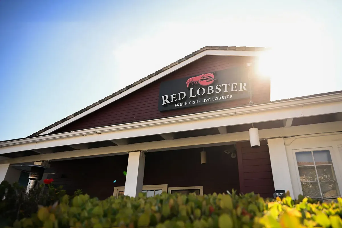 Red Lobster’s Bold Move How Chapter 11 Bankruptcy Could Turn the Tide for the Beloved Seafood Chain---