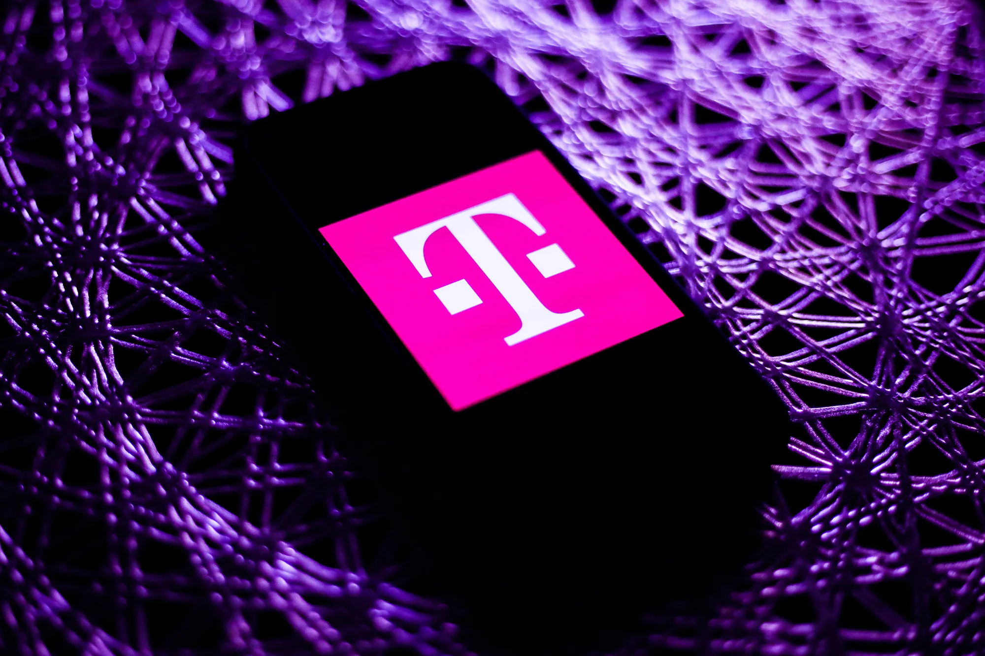 Say Goodbye to Low Bills: T-Mobile to Increase Prices for Some Old Plans This Summer