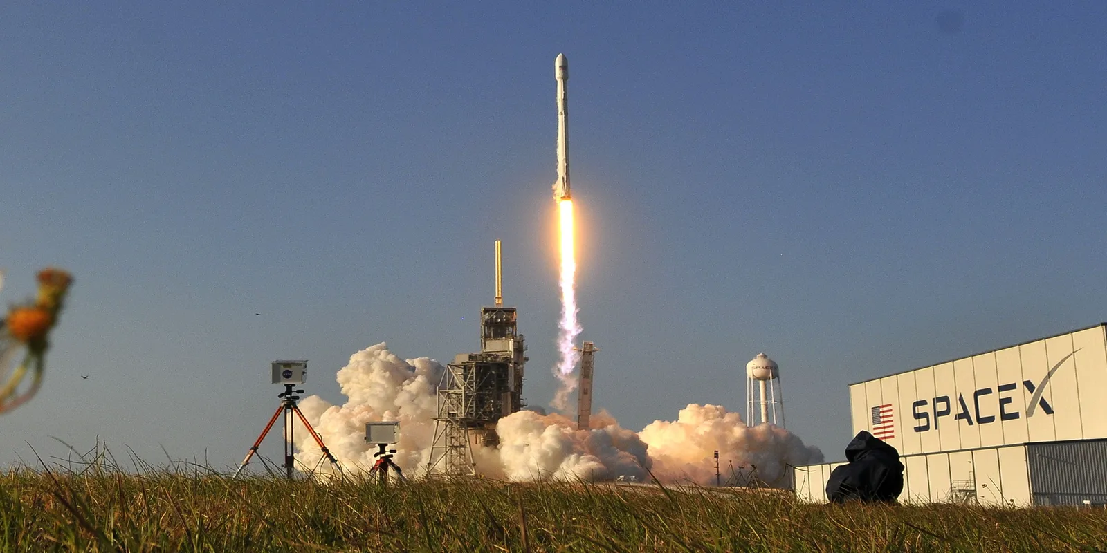 SpaceX's Strategic Move: Exploring a $200 Billion Valuation Through Share Sales