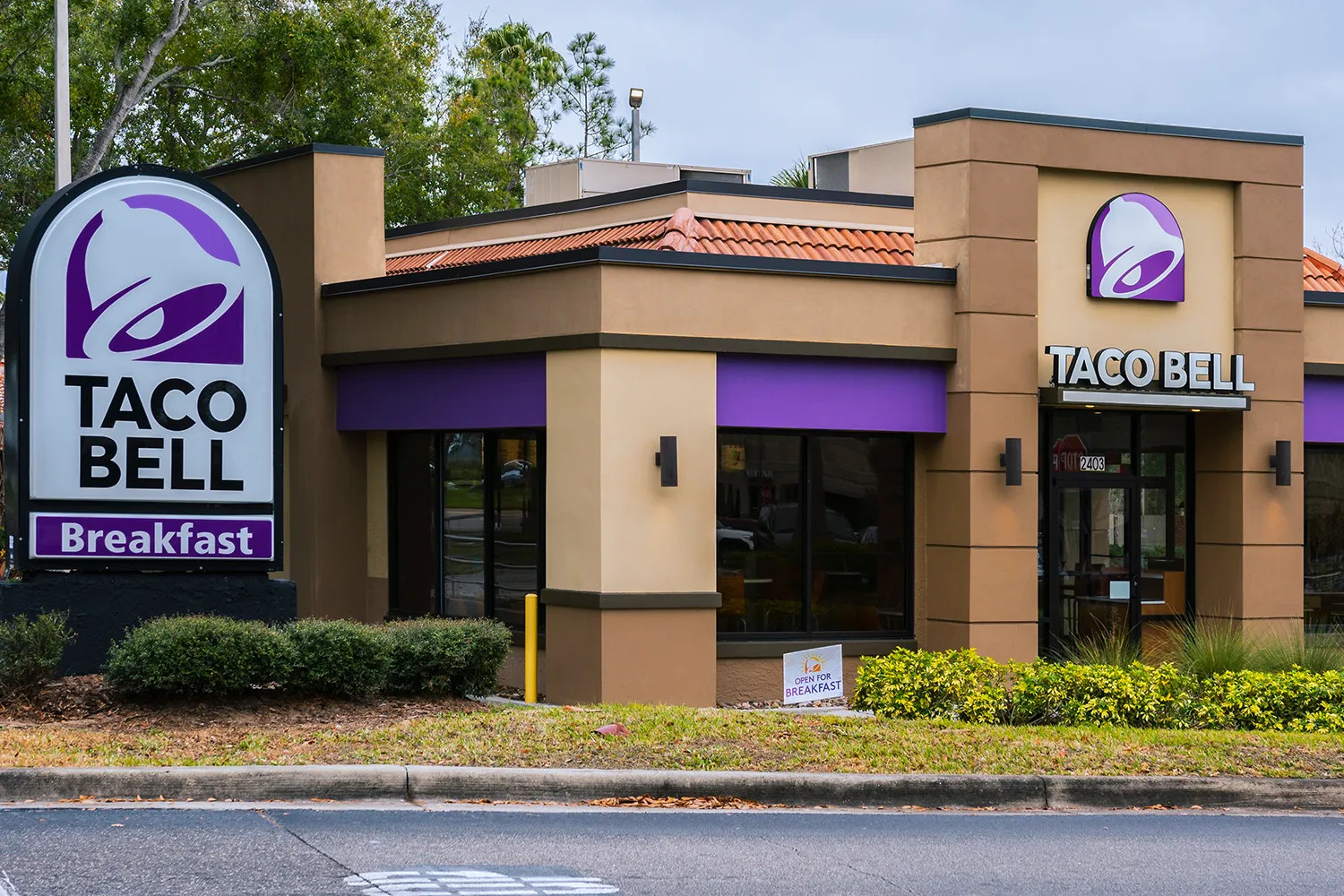 Unraveling Memories: The Taco Bell Mandela Effect Mystery
