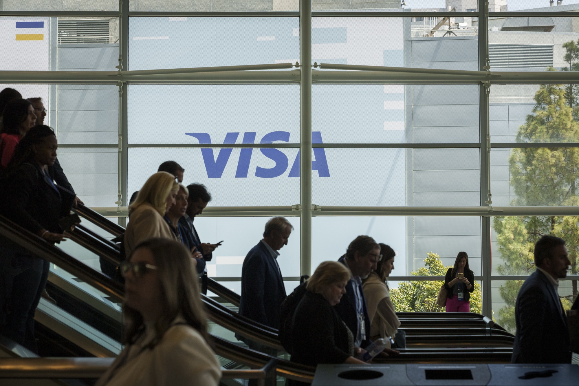 Visa Revolutionizes Payments: One Card for All Your Accounts Coming to the U.S. This Year