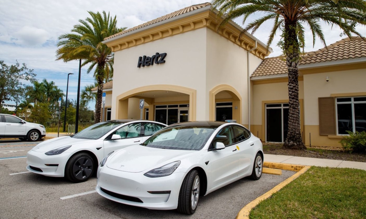 A Client of Hertz’s Was Charged $277 To Fill Up Their Rented Tesla