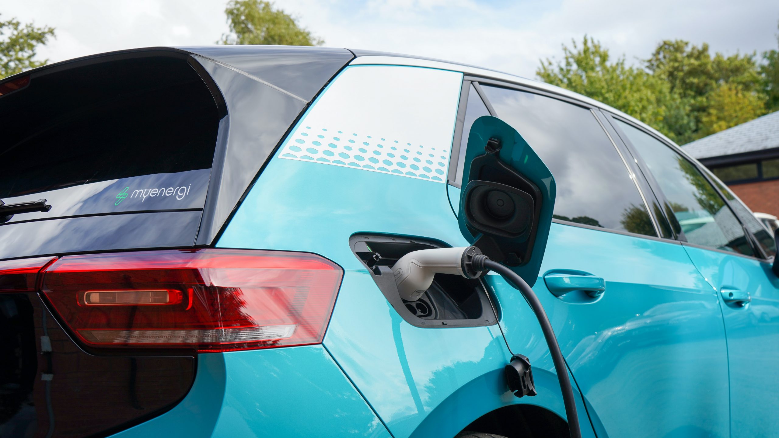Why Electric Cars Aren't More Popular: Expert Insights on Costs, Charging, and Concerns