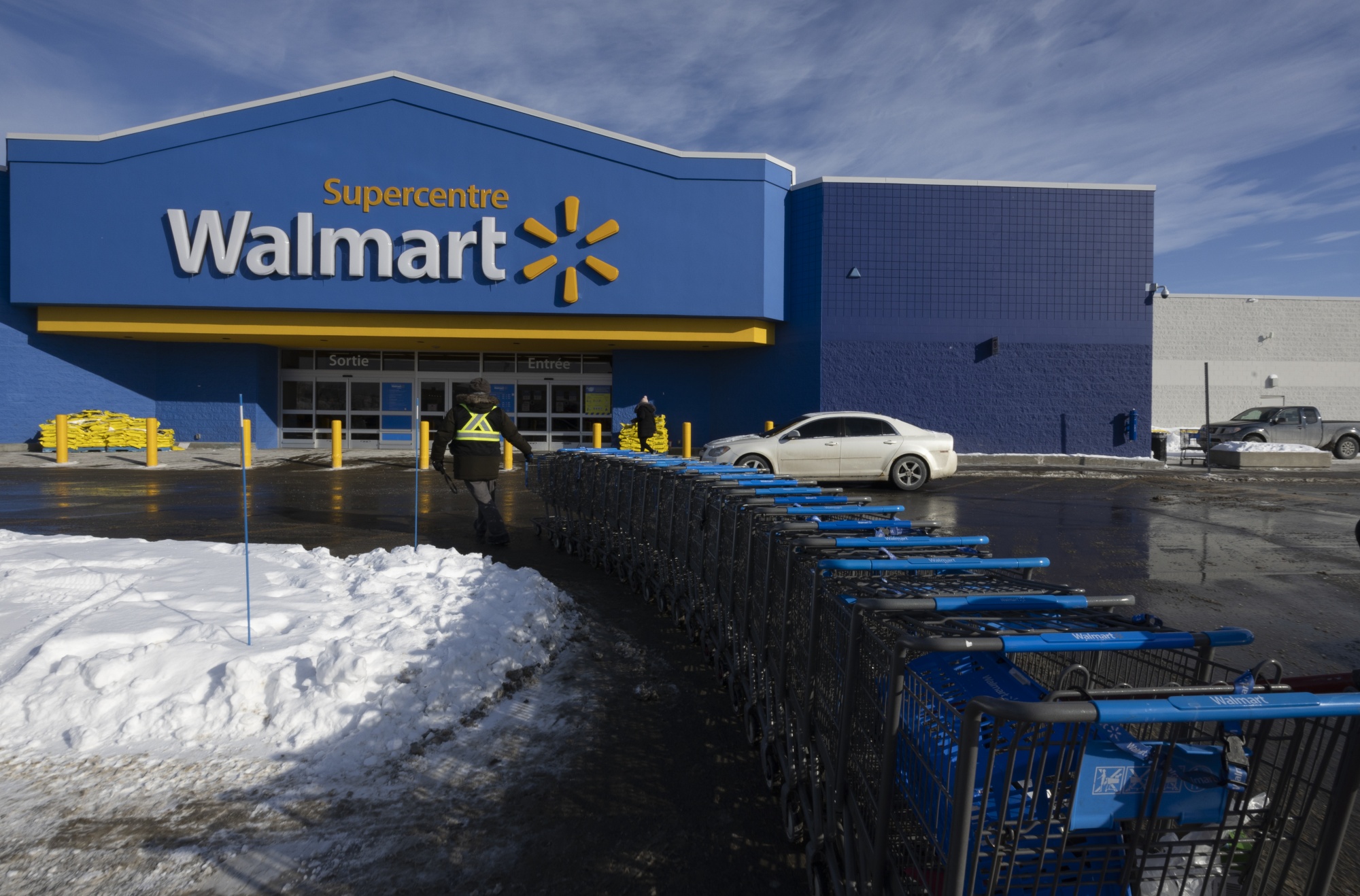 Walmart's Lucrative Leadership: Unveiling Store Manager Pay and Incentives