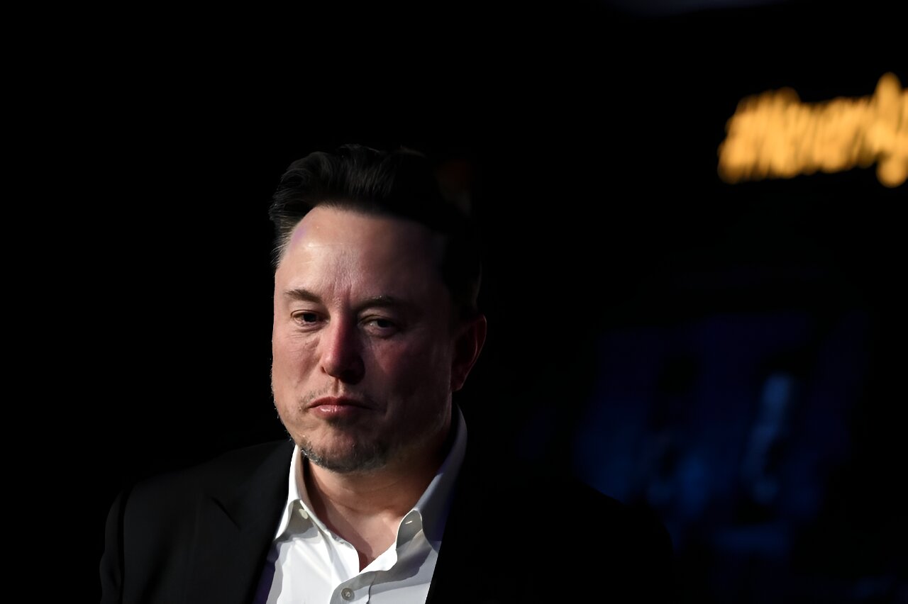 Elon Musk Takes His Battle for Tesla's Mega Pay Deal to Social Media What You Need to Know---