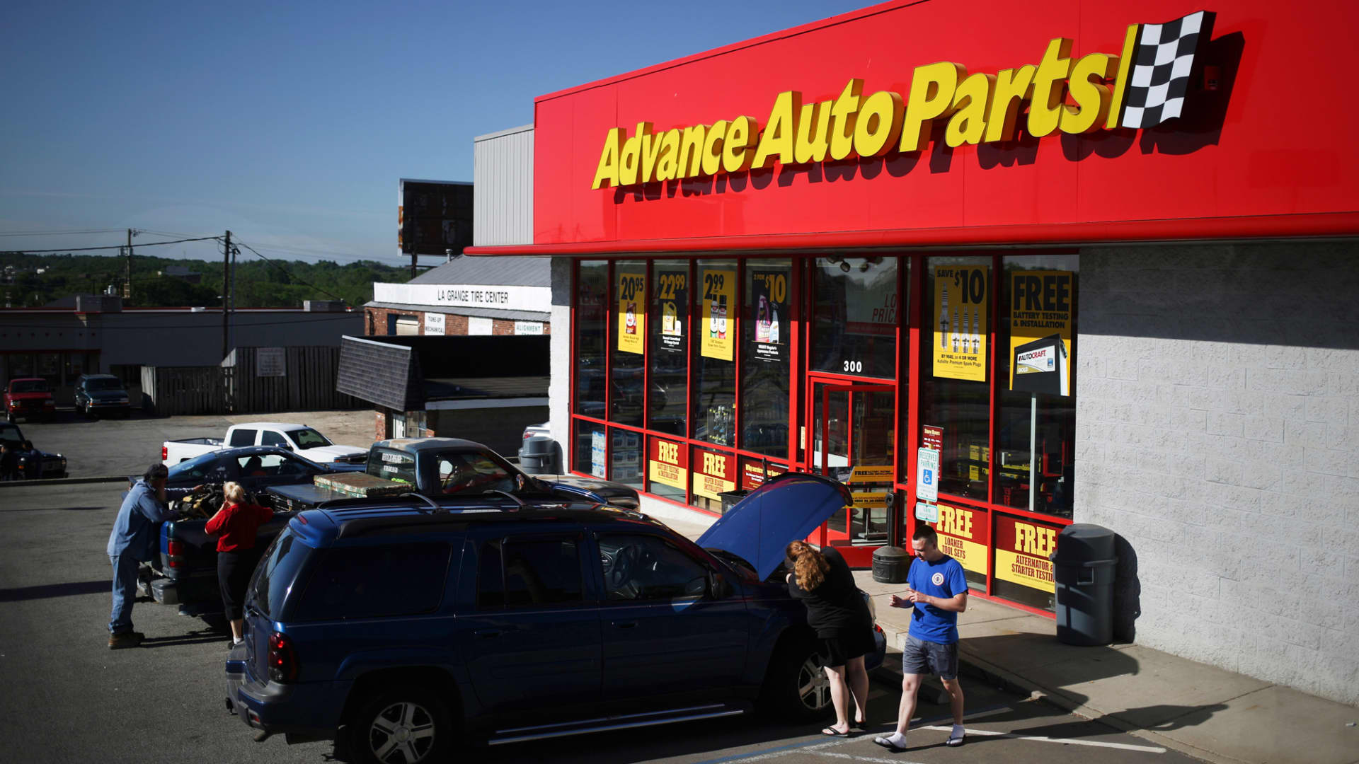 How a Major Car Parts Company Got Hacked The Full Story Behind Advance Auto Parts' Data Leak----
