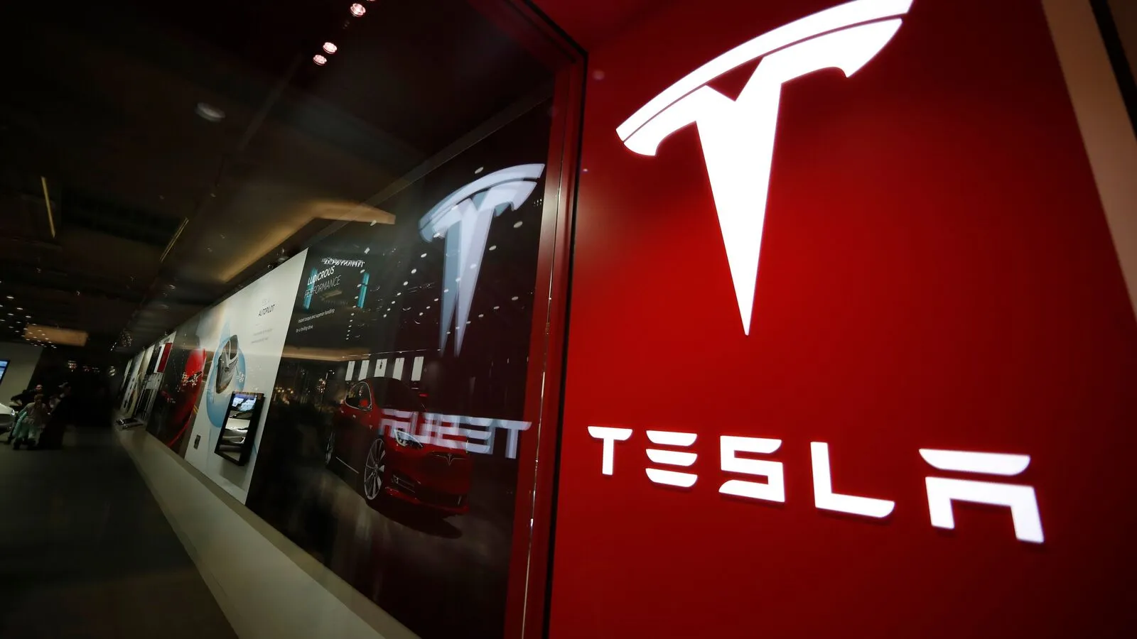 Is Tesla Falling Behind A Closer Look at Tesla's Role in the Electric Car Revolutiont--