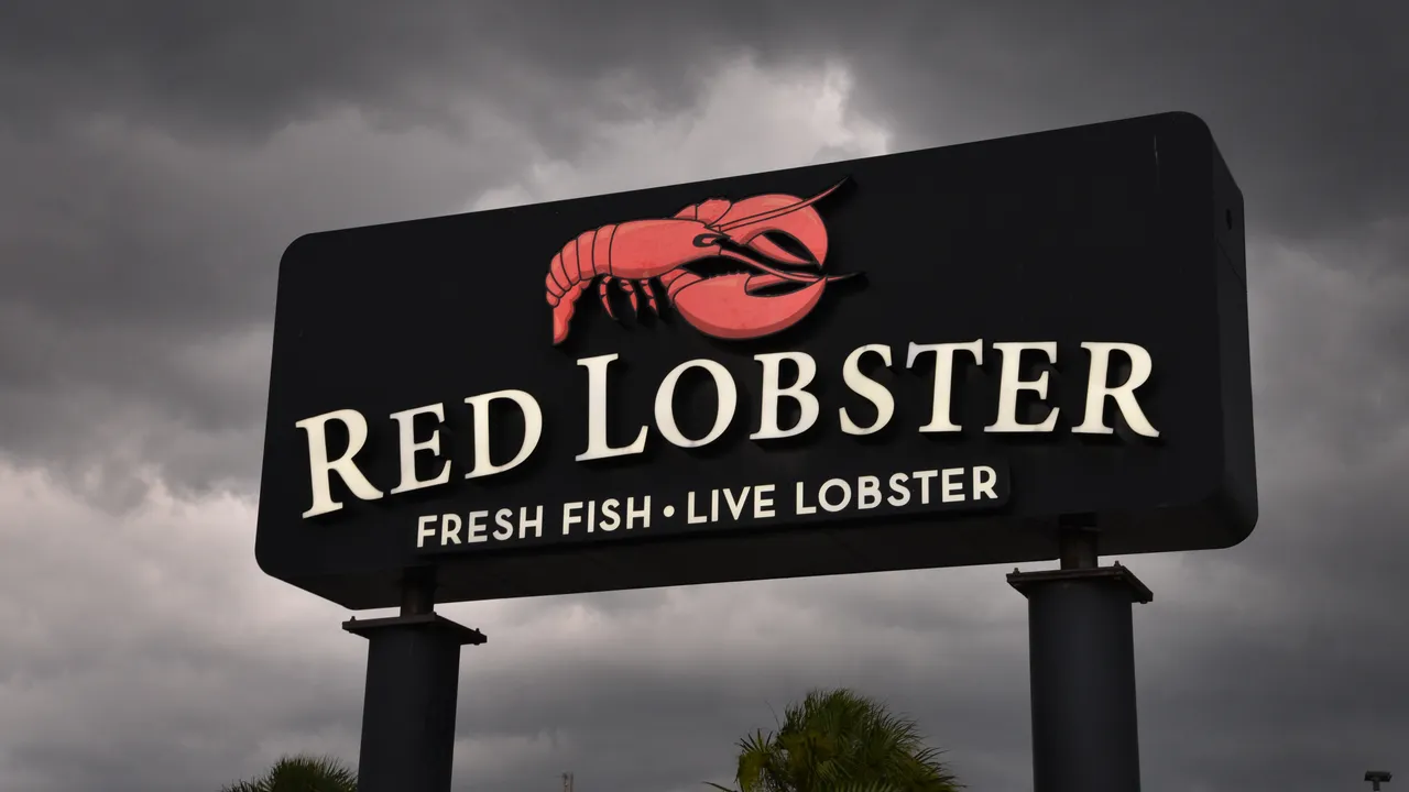 Red Lobster Shuts Down PETA's Push for Vegan Menus Amid Seafood Ethics Debate---