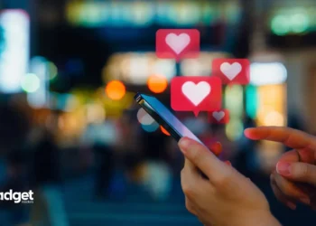 Slow to Reply? What Late Text Responses Really Signal in Modern Love Games