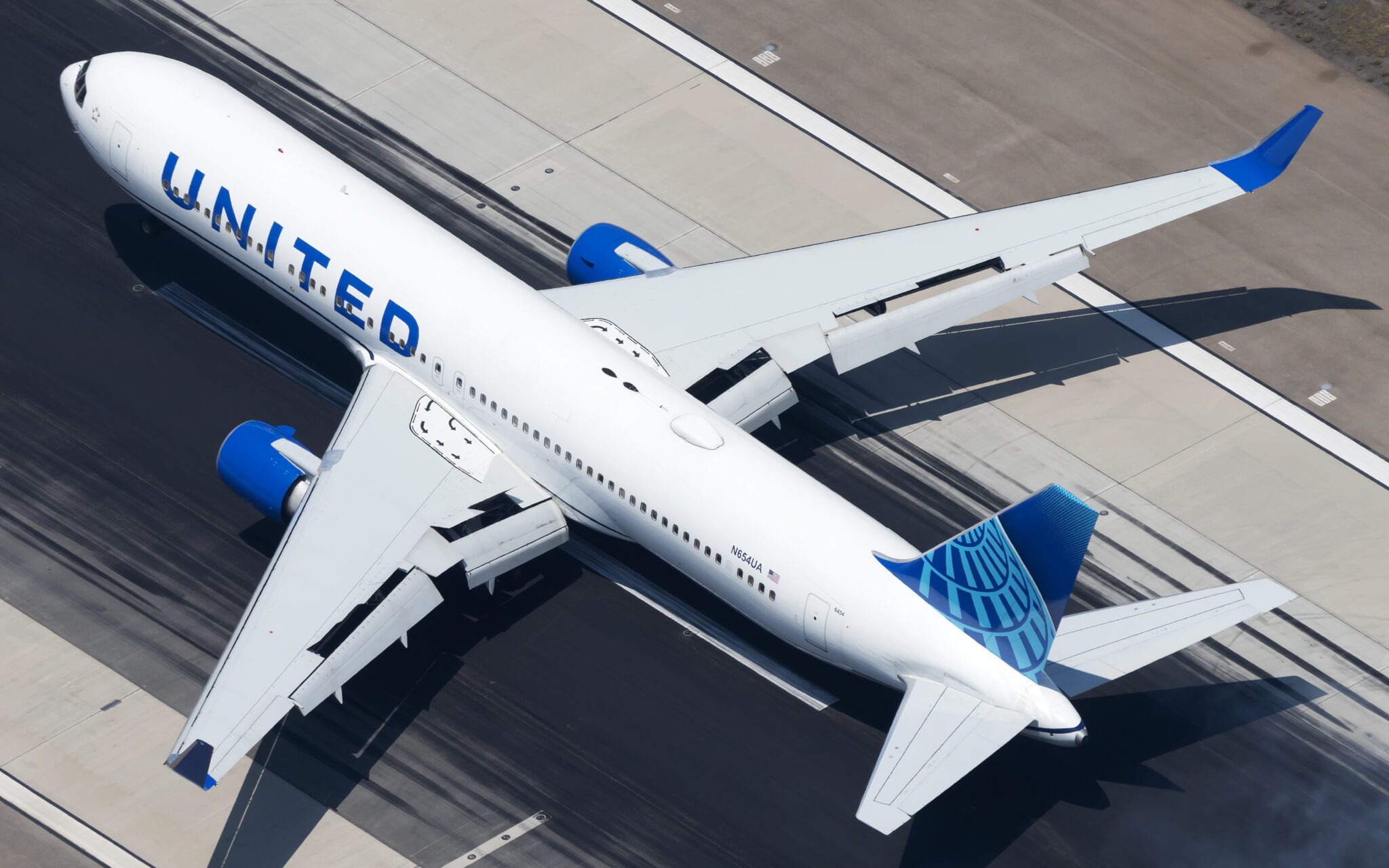 Turbulence of a Different Kind: Illness Strikes United Airlines Flight from Vancouver to Houston