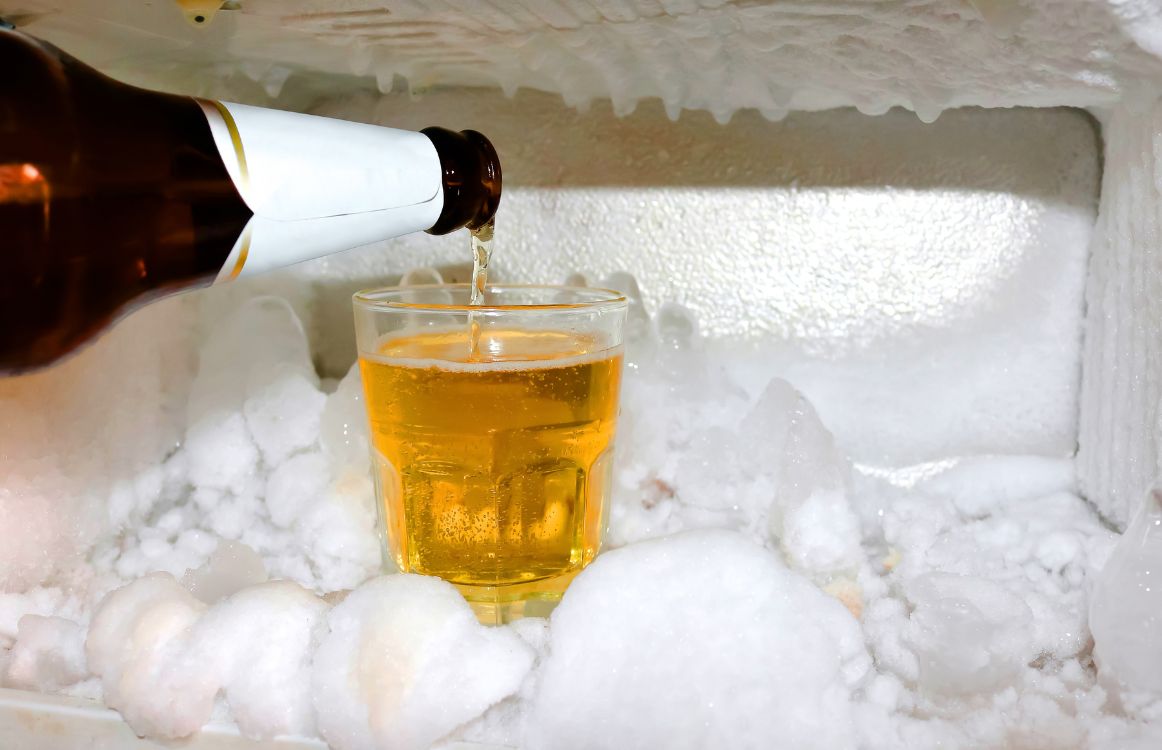 Unveiling the Chill Factor How Cold Temperatures Enhance Your Beer's Flavor--