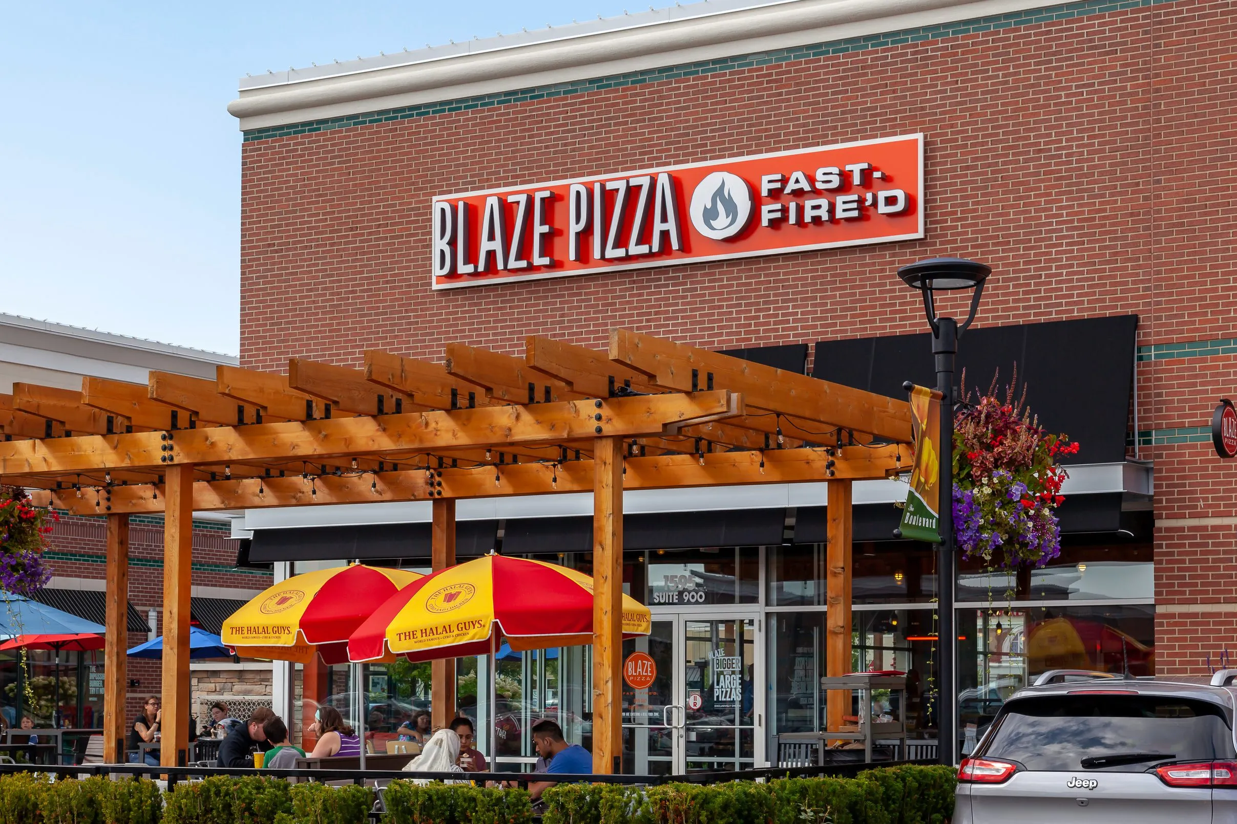 Why Blaze Pizza Is Moving to Atlanta Inside the Big Shift Away from California’s Economy---