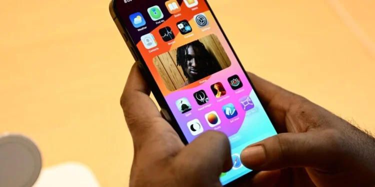 New iOS 18 Update Stops Thieves Cold iPhones Now Lock Down Cameras and Batteries Too!