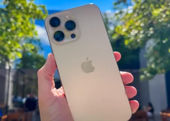 New iPhone 16 Pro Glitch Why Your Screen Might Not Notice Your Touches