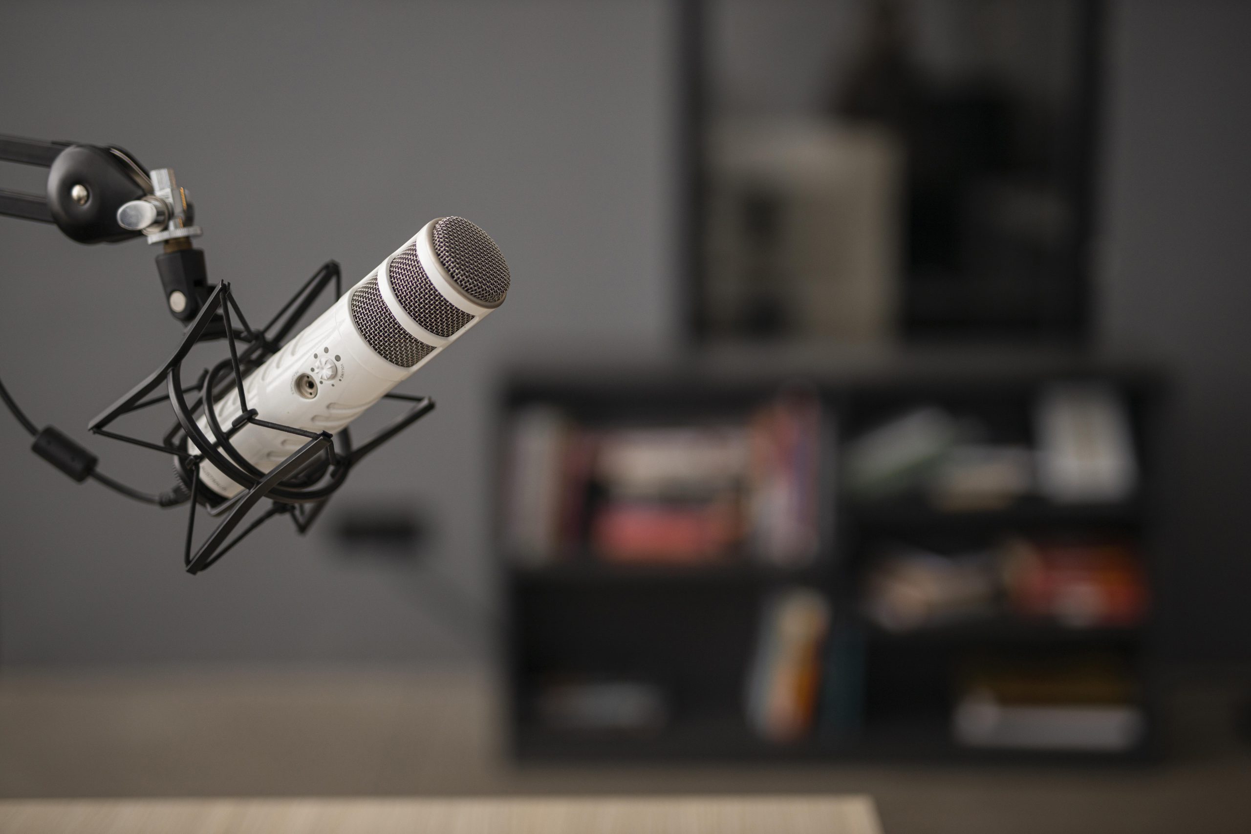 60+ Best Tech Podcasts to Follow for 2024------