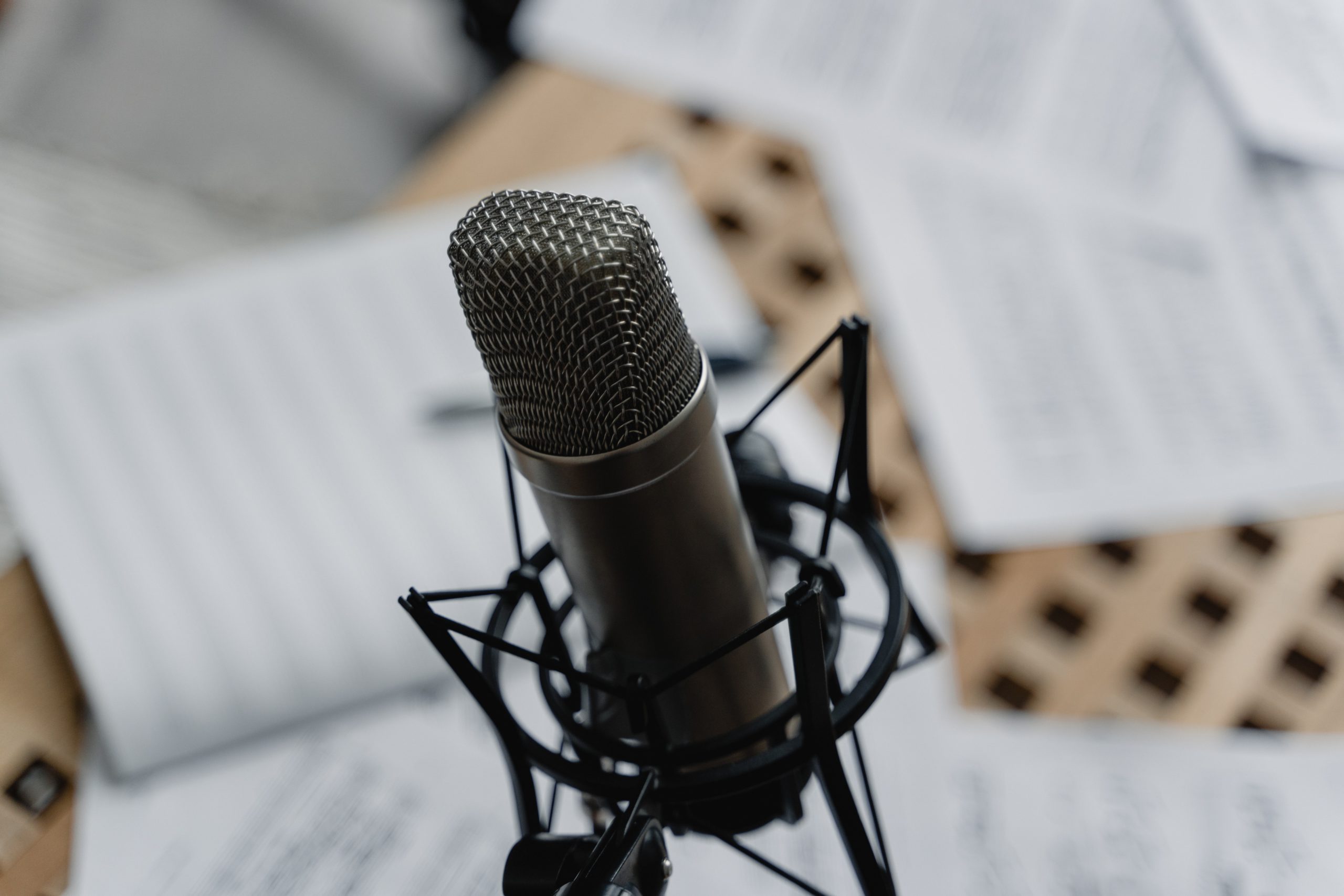 60+ Best Tech Podcasts to Follow for 2024--