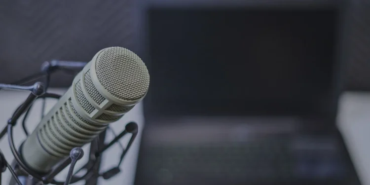 60+ Best Tech Podcasts to Follow for 2024