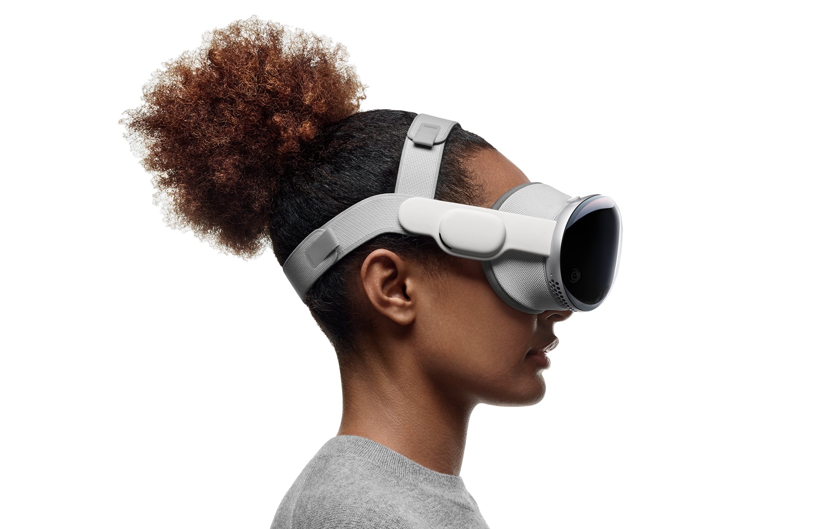 Apple Battles Meta: New Budget-Friendly Vision Pro Headset Set to Transform Tech Game Next Year