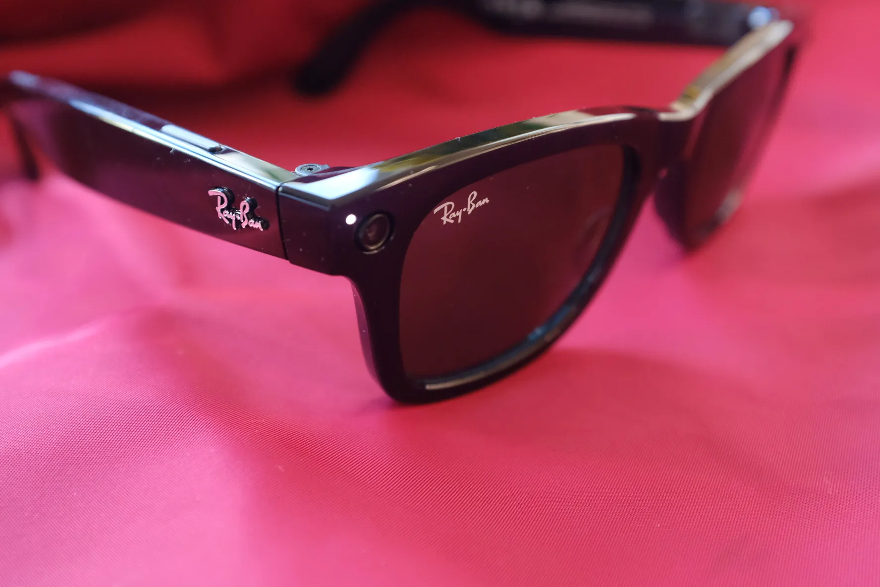 Meta’s Ray-Ban Smart Glasses Could Be Watching Privacy Concerns Over AI Data Collection--