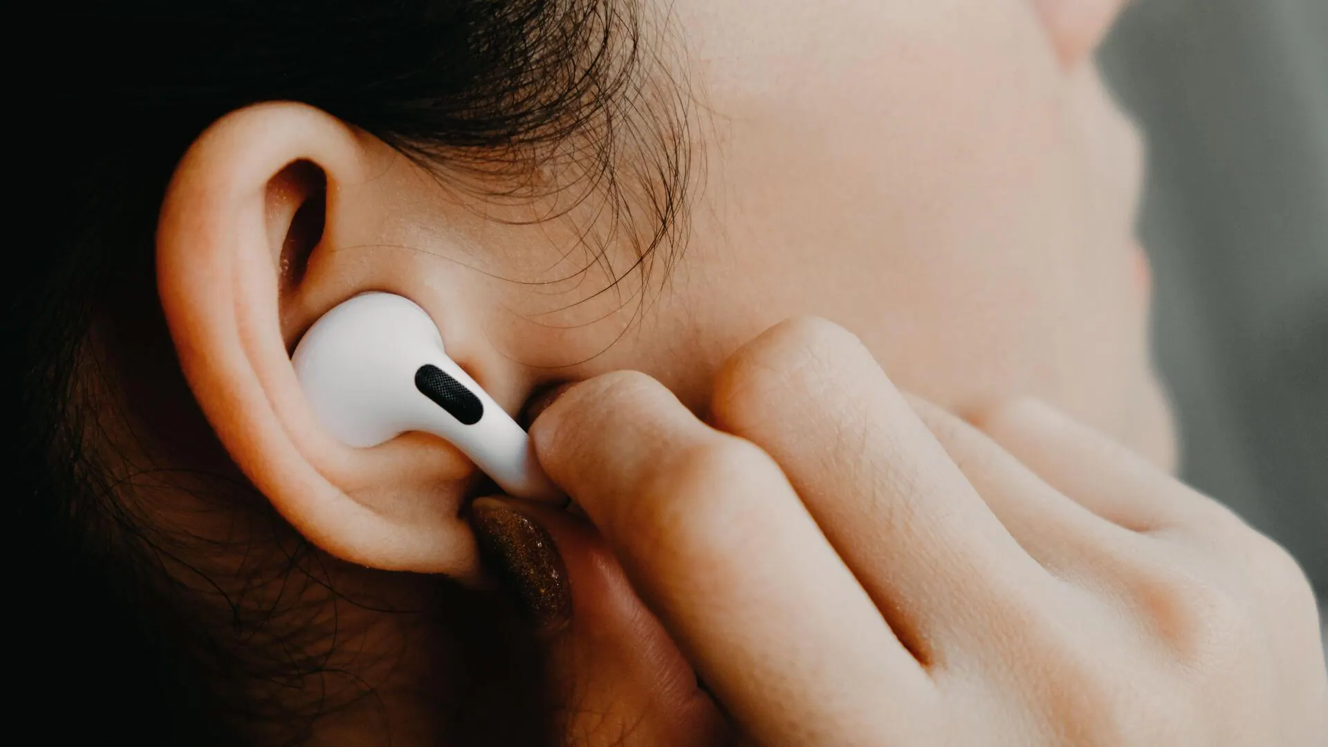 Revolutionizing Hearing Health: Apple's AirPods Pro 2 Usher in a New Era of Hearing Aid Technology