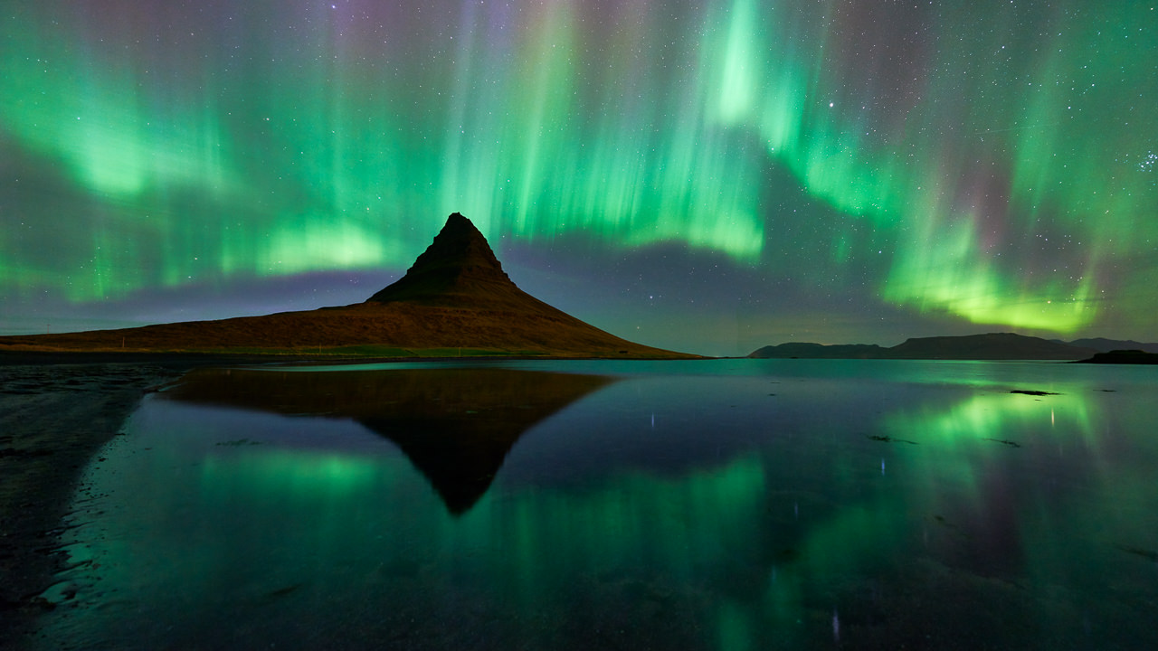 See the Skies Dance How to Snap the Northern Lights on Your Phone This Weekend---