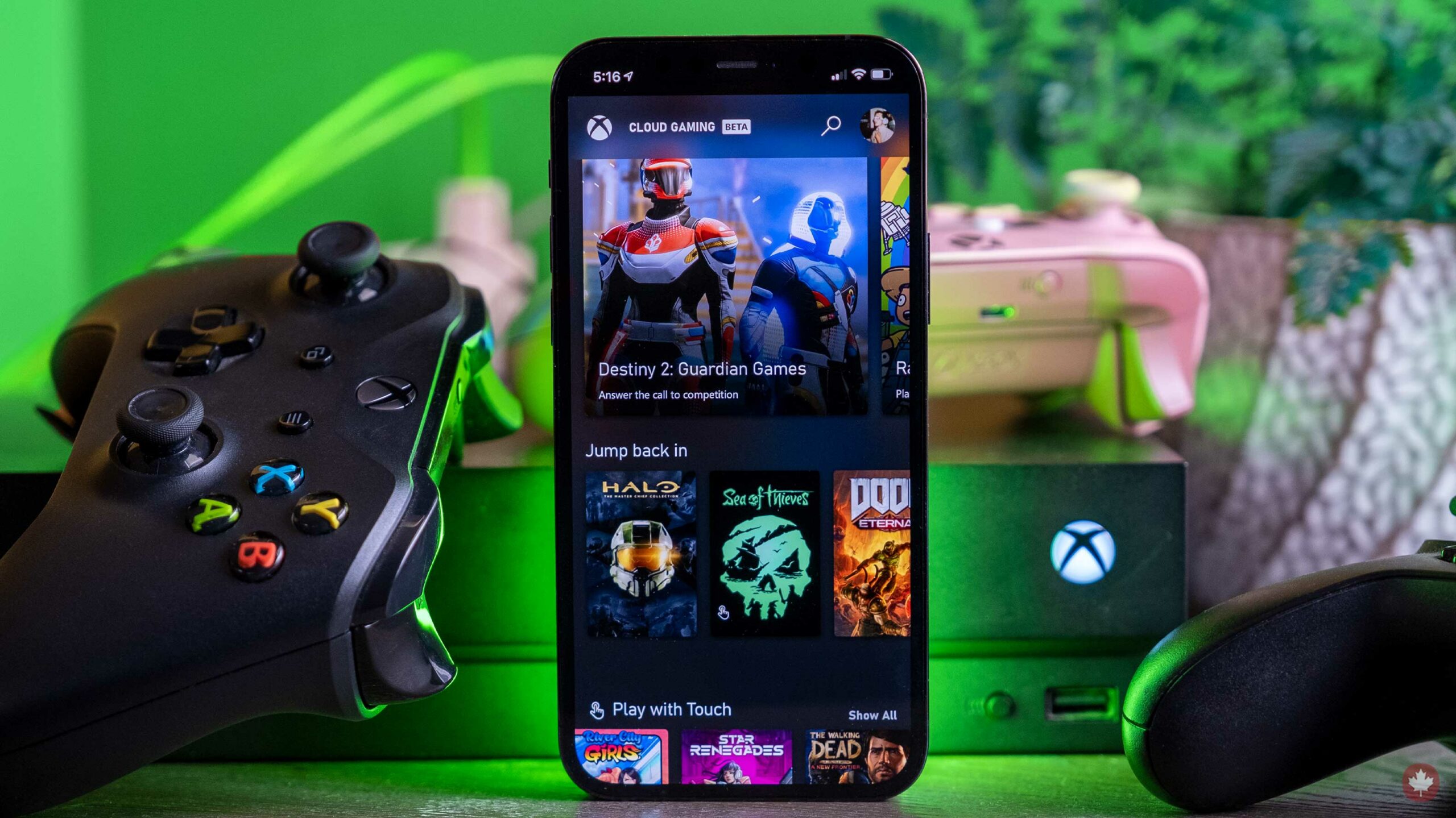 Starting in November: Xbox Cloud Gaming Will Let You Stream Your Personal Game Library on Mobile