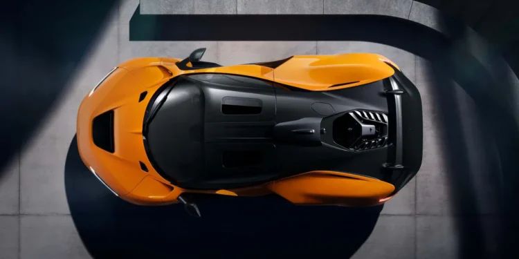 Watch How the McLaren W1 Hypercar Instantly Transforms From Road Car to Race Beast in Just Seconds