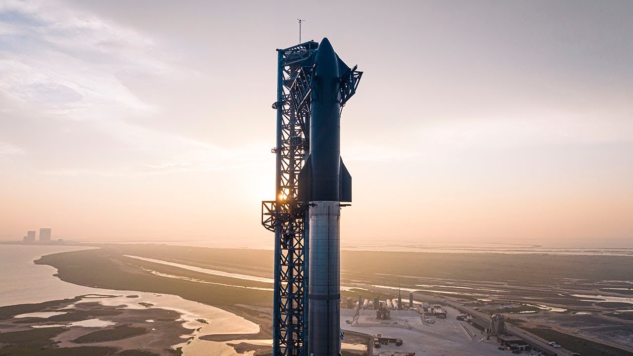 Watch SpaceX's Latest Launch Super Heavy Rocket Nails a Mid-Air Catch Back at Texas Base---