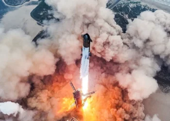 Watch SpaceX's Newest Starship Test Amazing Rocket Catch and Stunning Space Views Captured!