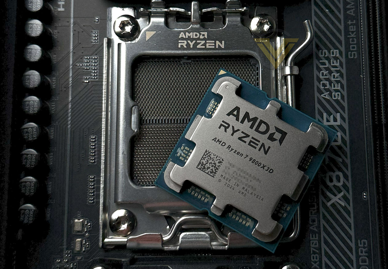 AMD’s New Ryzen 7 9800X3D CPU Breaks Records Over 1000 FPS in CS2 and 2000 FPS in Valorant with Low Power Use---