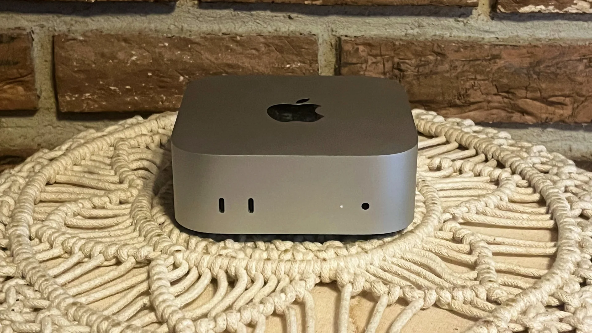 Check Out the New M4 Mac Mini Why Its Removable SSD and Faster Speeds Are Big News for Apple Fans--