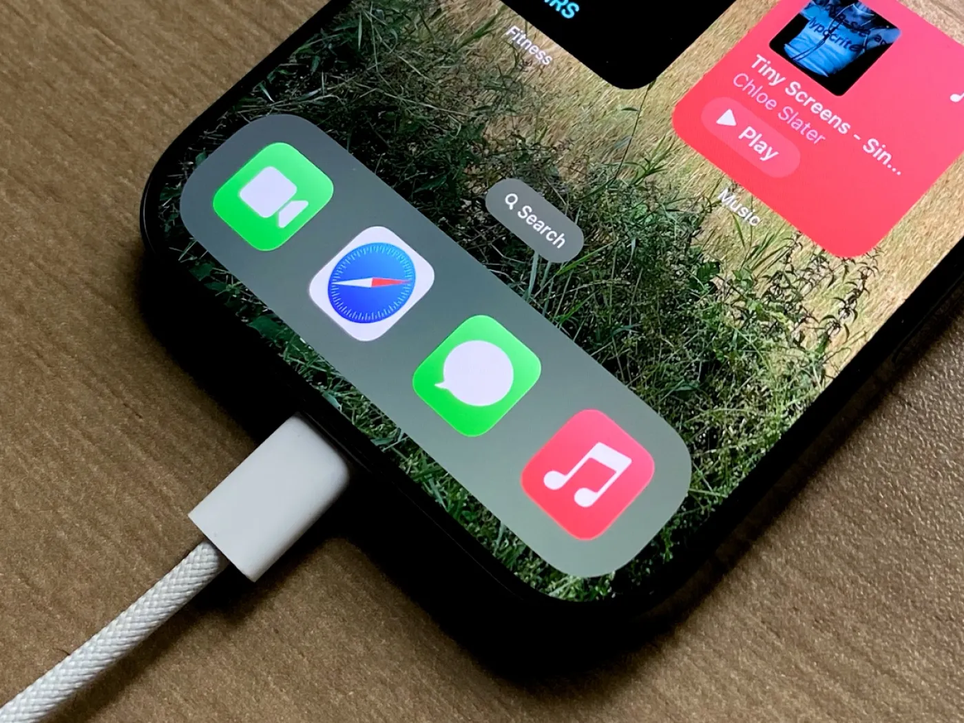 Coming Soon See Exactly How Fast Your iPhone Will Charge with New iOS Update!--