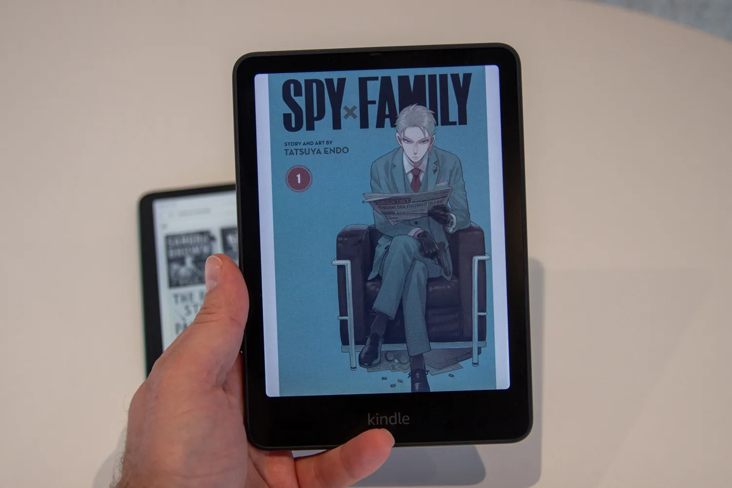 New Kindle Colorsoft Hits a Snag What's Up With the Yellow Strip Ruining Screens-