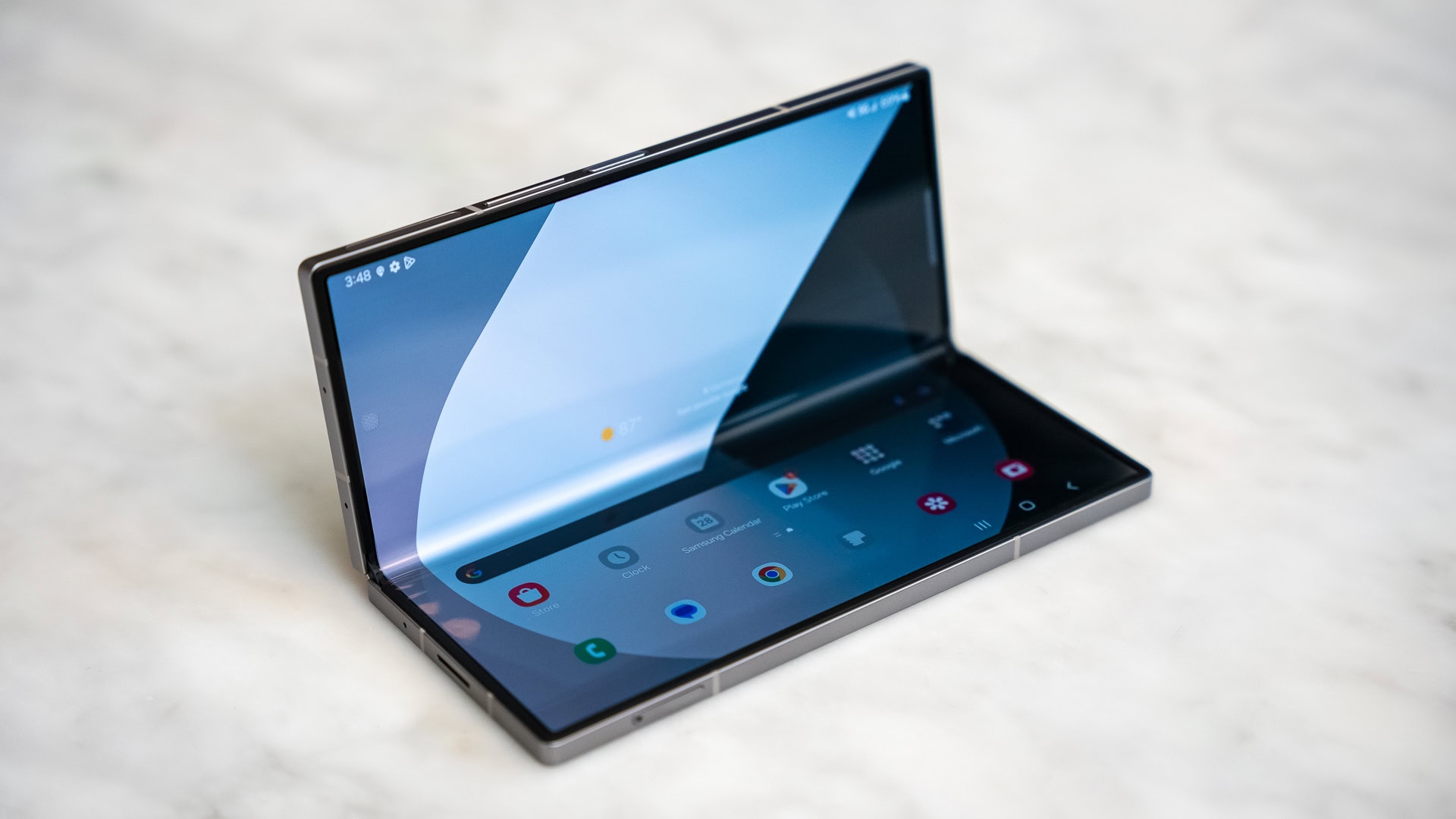 Samsung Galaxy Z Fold Special Edition Sells Out in Minutes Again – Why Fans Can’t Get Enough of This Foldable Phone-