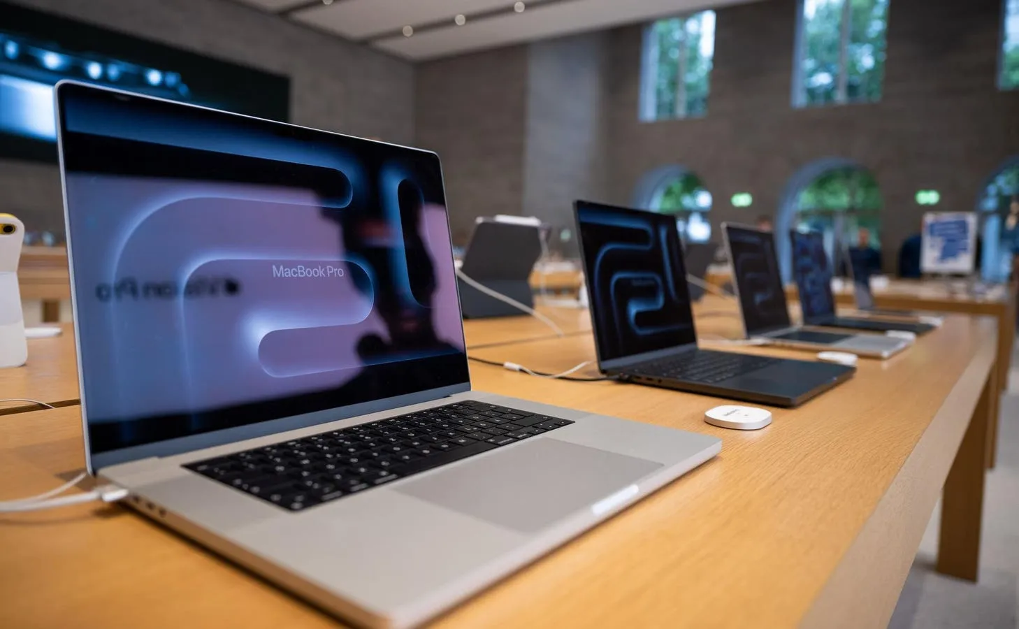 80+ Features of the Latest MacBook Pro You Should Know--------